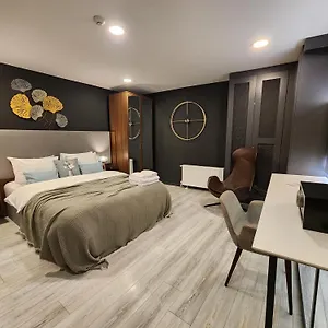 Taksim Landhouse Hotel